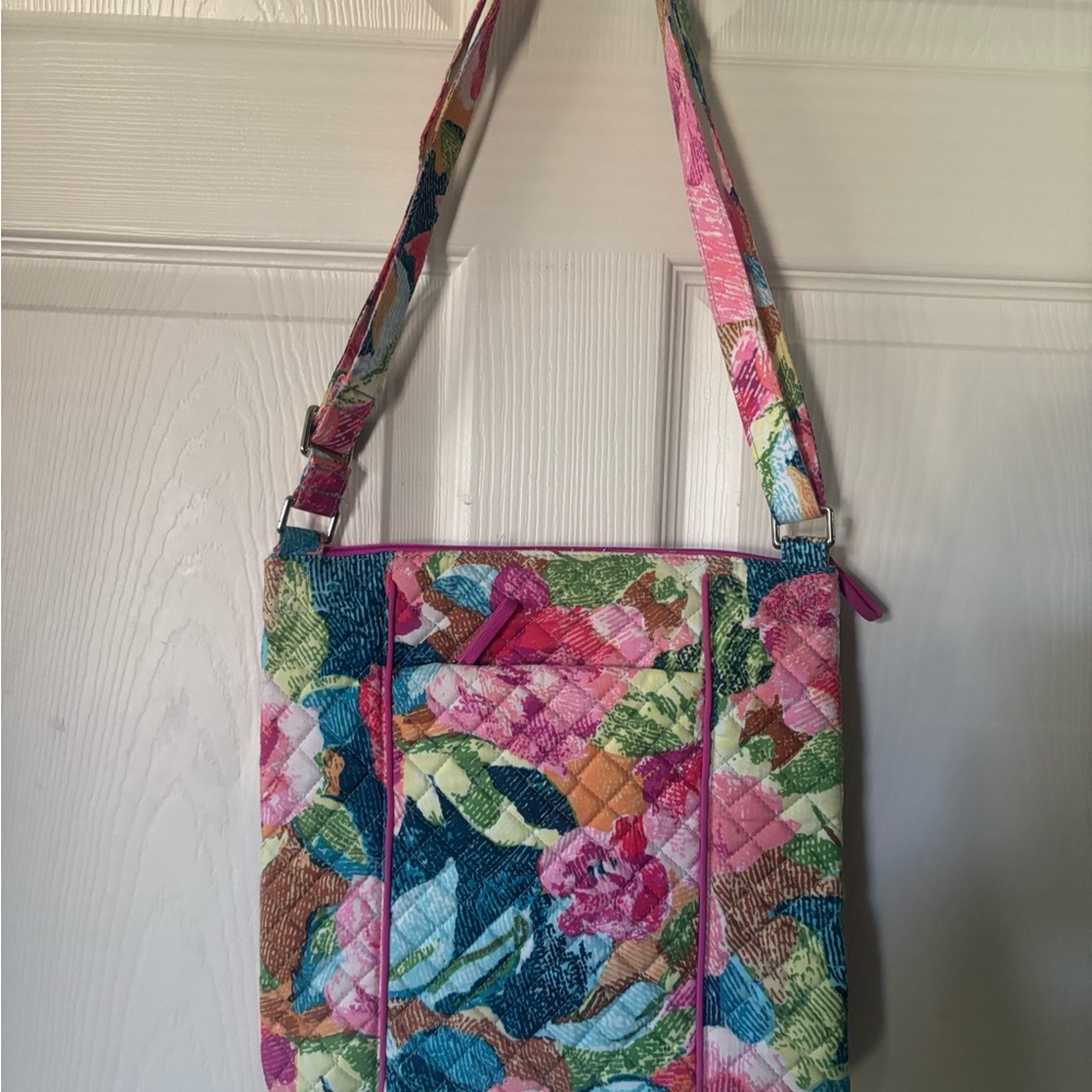 NWT Vera Bradley Hipster Crossbody bag in Superbloom pattern - Picture 9 of 11
